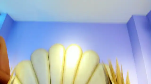 Isis Osman online show from April 23, 7:48 pm