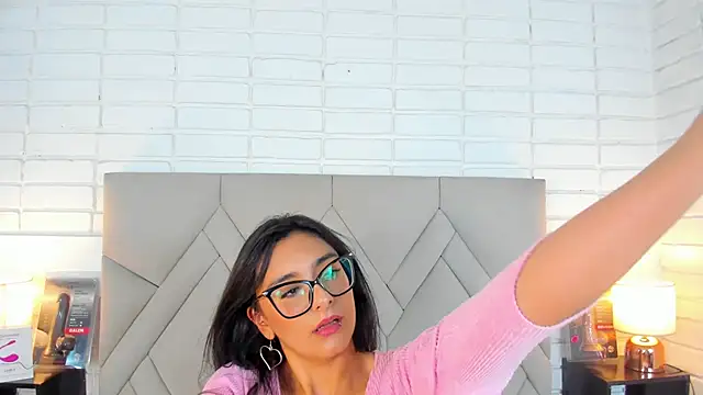 Isis Osman online show from March 14, 11:22 pm