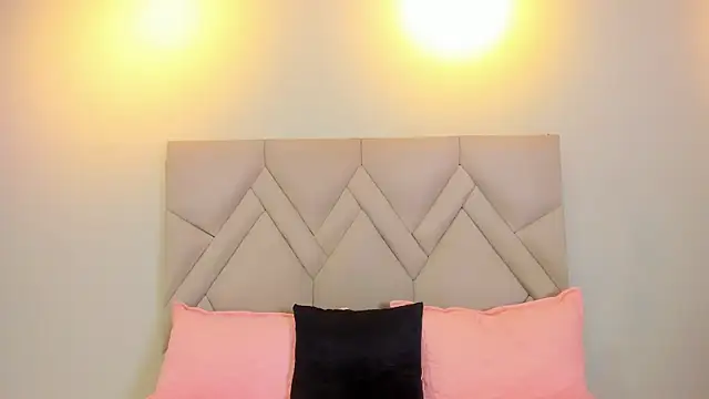 Isis Osman online show from February 24, 7:37 pm