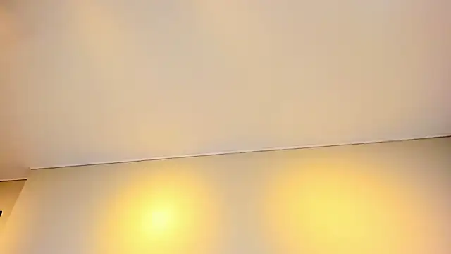 Isis Osman online show from February 28, 8:19 pm