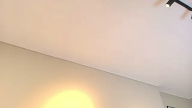 Isis Osman online show from March 18, 7:26 pm