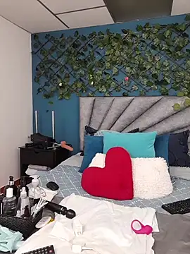 Grey Lorenz11 online show from March 5, 9:17 am