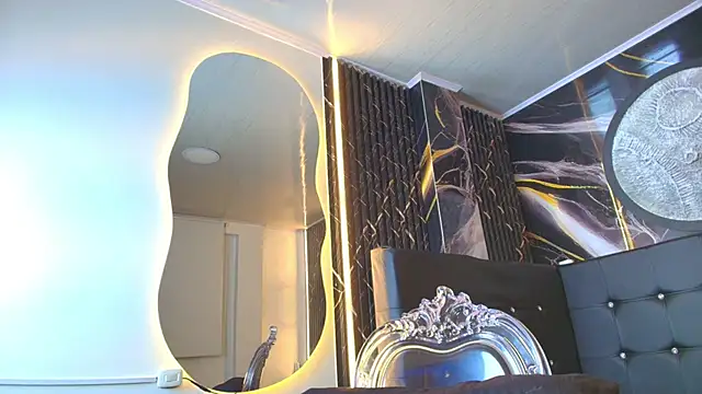 Bruja  Scarlata online show from November 18, 10:18 am