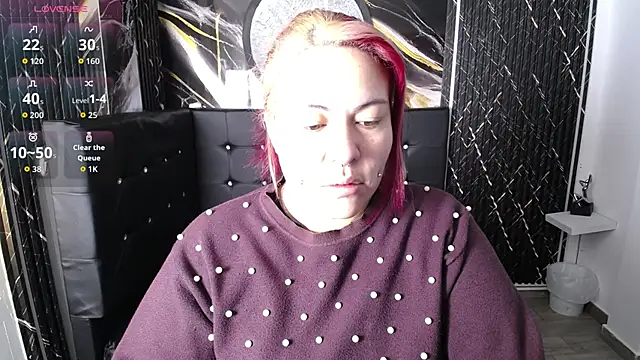 Bruja  Scarlata online show from October 4, 10:06 am