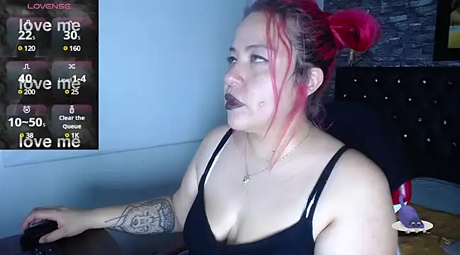 Bruja  Scarlata online show from March 13, 6:01 pm