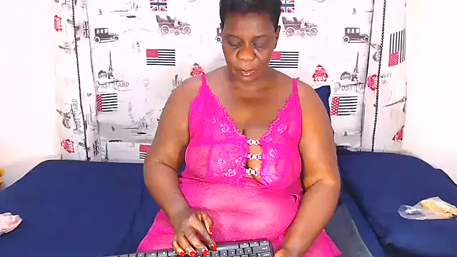 Honeybumsx32 online show from November 4, 6:06 am