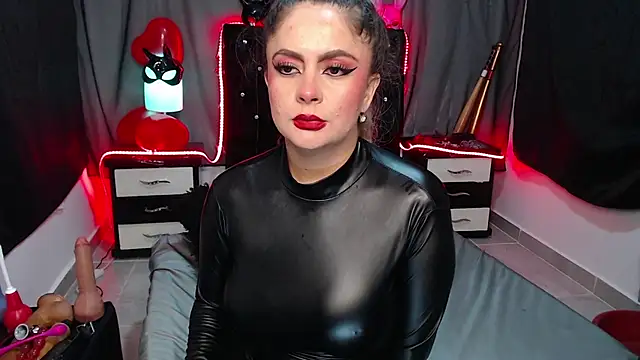 Snapshot of lady_big_ass_nasty chatting on March 5, 8:21 pm lady big ass nasty online show from March 5, 8:21 pm