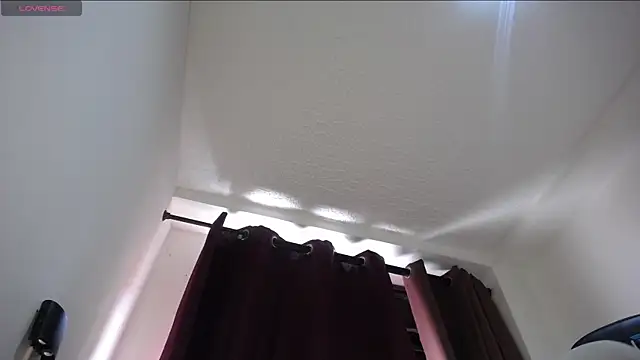 Snapshot of janna_isa chatting on February 26, 7:32 pm janna isa online show from February 26, 7:32 pm