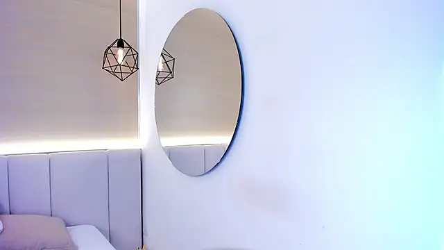 valerysantos  online show from March 31, 12:18 pm