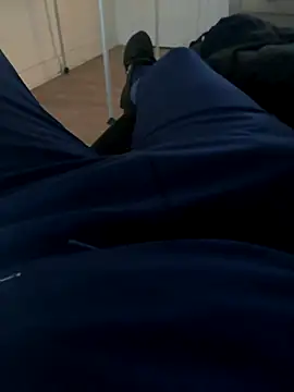 Snapshot of benben190 chatting on October 12, 3:02 pm benben190 online show from October 12, 3:02 pm