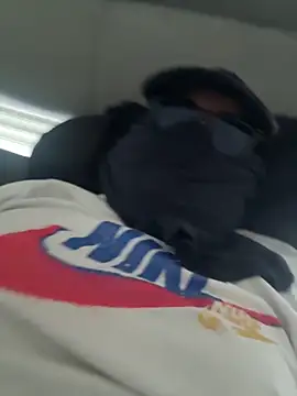 Snapshot of benben190 chatting on October 9, 8:15 am benben190 online show from October 9, 8:15 am