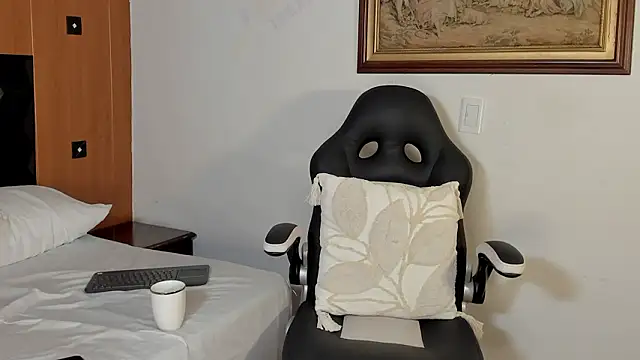 Wendy Marchall online show from March 23, 7:36 pm