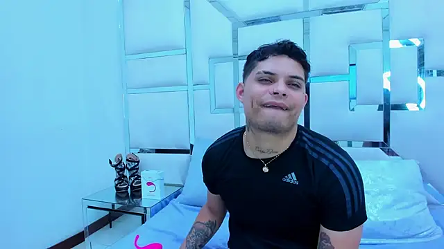 MelissaAndZeuss online show from March 22, 3:52 am