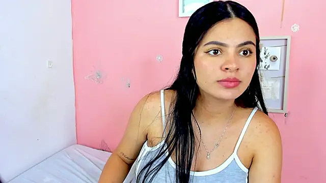 Snapshot of Amandalorense_ chatting on November 16, 2:38 am Amandalorense online show from November 16, 2:38 am