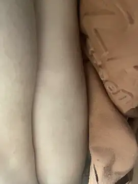 Snapshot of Boi_Boi2x chatting on February 22, 5:34 am Boi Boi2x online show from February 22, 5:34 am