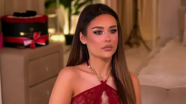 YasmineShaw online show from January 13, 12:25 am