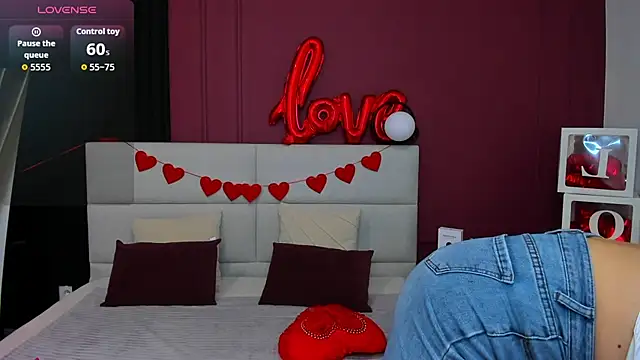 Linda Insatiable online show from March 20, 2:34 am