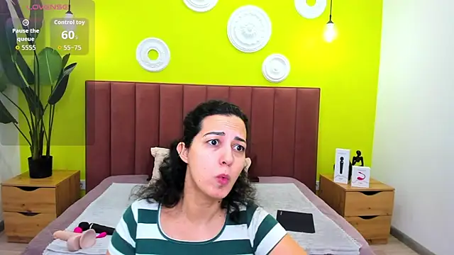 Linda Insatiable online show from March 16, 1:35 am