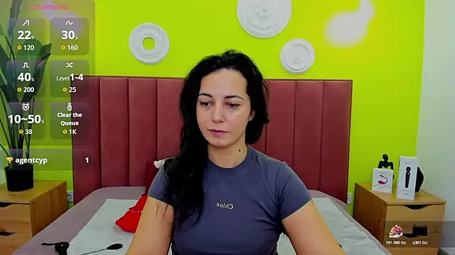 Linda Insatiable online show from February 23, 1:40 am