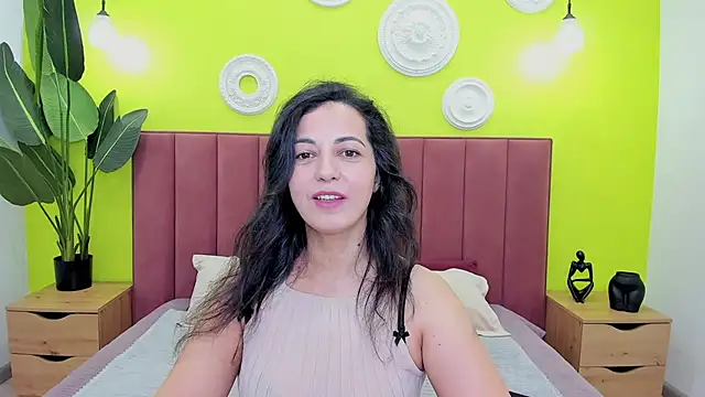 Linda Insatiable online show from May 8, 1:31 am