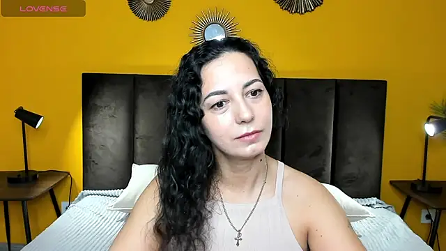 Snapshot of Linda_Insatiable chatting on March 5, 1:31 am Linda Insatiable online show from March 5, 1:31 am
