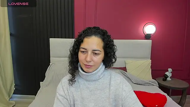 Snapshot of Linda_Insatiable chatting on September 25, 1:33 am Linda Insatiable online show from September 25, 1:33 am