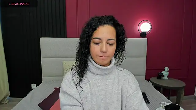 Snapshot of Linda_Insatiable chatting on September 19, 1:31 am Linda Insatiable online show from September 19, 1:31 am