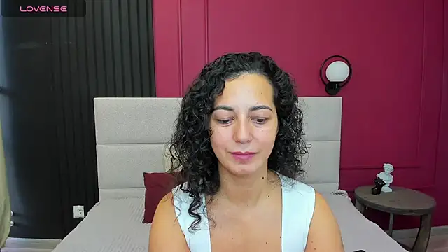 Snapshot of Linda_Insatiable chatting on September 26, 1:23 am Linda Insatiable online show from September 26, 1:23 am