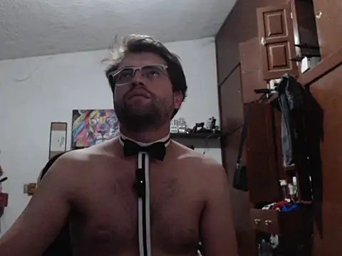 Snapshot of JhonyLove51 chatting on March 5, 2:36 am JhonyLove51 online show from March 5, 2:36 am