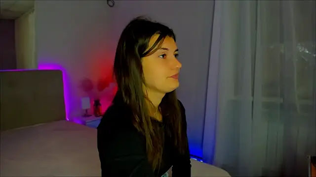 Laura Leee online show from September 27, 5:24 am