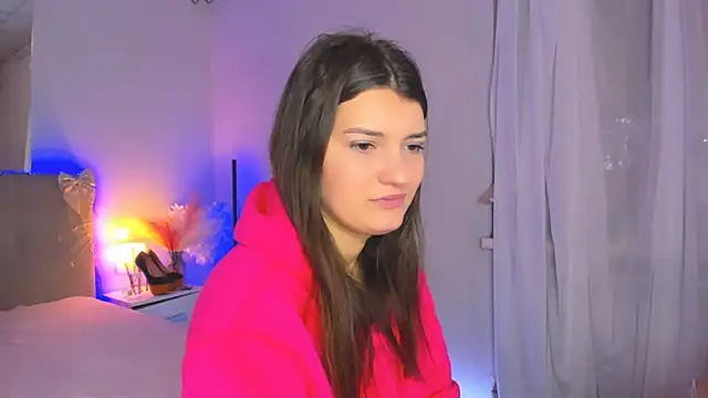 Snapshot of Laura_Leee chatting on February 16, 6:23 am Laura Leee online show from February 16, 6:23 am