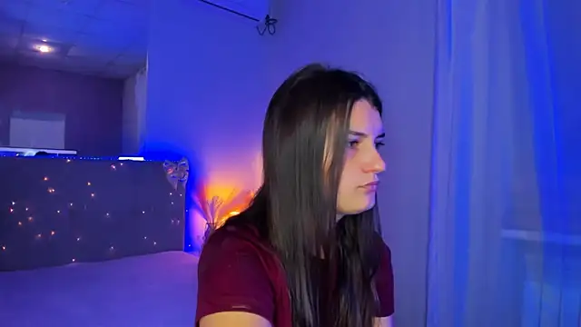 Snapshot of Laura_Leee chatting on July 17, 5:26 am Laura Leee online show from July 17, 5:26 am