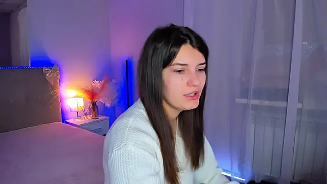 Snapshot of Laura_Leee chatting on February 21, 6:15 am Laura Leee online show from February 21, 6:15 am