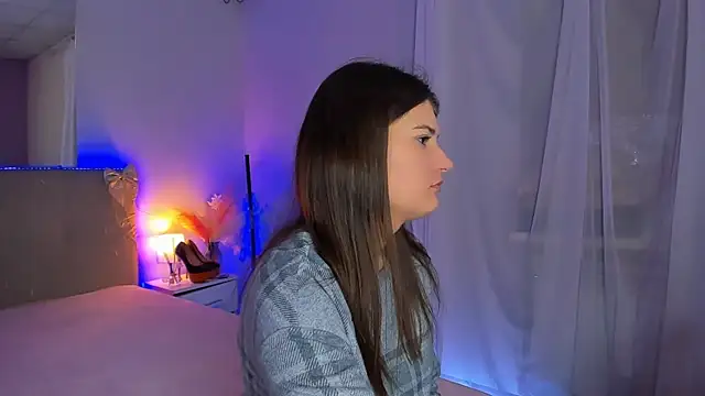 Snapshot of Laura_Leee chatting on February 15, 7:51 am Laura Leee online show from February 15, 7:51 am