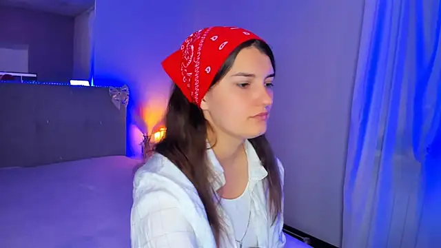 Laura Leee online show from June 3, 5:08 am