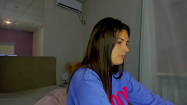 Laura Leee online show from September 30, 5:24 am