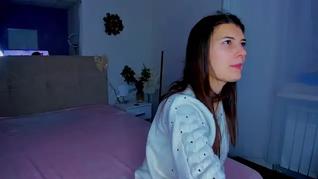 Snapshot of Laura_Leee chatting on January 11, 6:20 am Laura Leee online show from January 11, 6:20 am