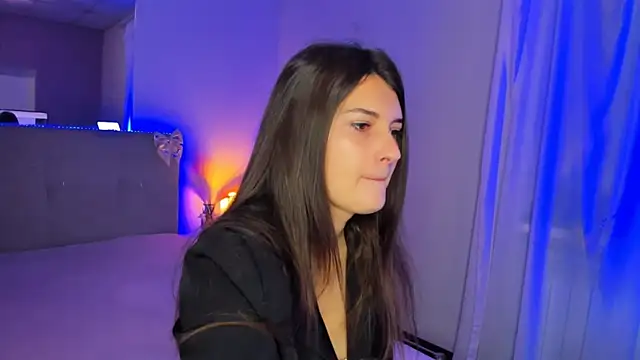 Laura Leee online show from May 27, 5:04 am