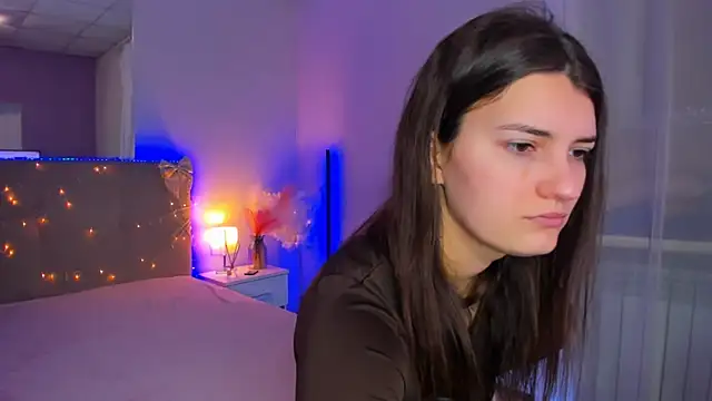 Snapshot of Laura_Leee chatting on March 4, 5:59 am Laura Leee online show from March 4, 5:59 am