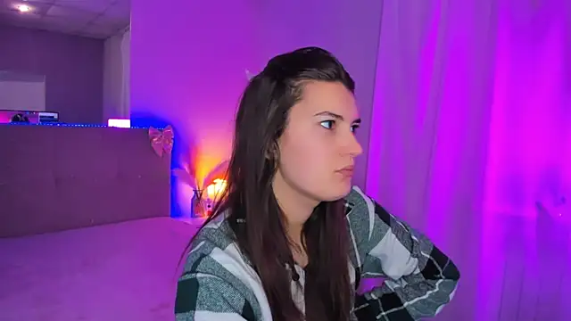 Laura Leee online show from April 8, 4:58 am