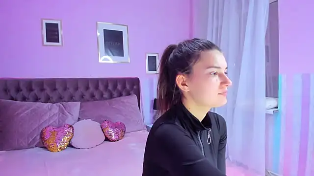 Laura Leee online show from March 13, 6:26 am