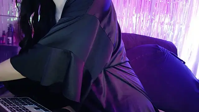 Midnightrose11 online show from March 6, 7:47 am