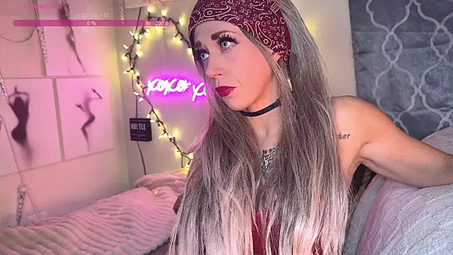 VeronicaRonnieTaylor online show from December 20, 10:56 pm