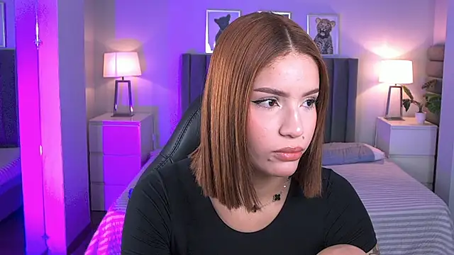 Snapshot of Madie__collins chatting on May 18, 11:37 am Madie collins online show from May 18, 11:37 am
