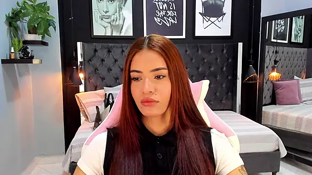 Madie  collins online show from September 27, 10:10 am