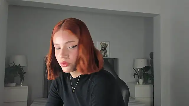 Madie  collins online show from March 6, 12:00 pm