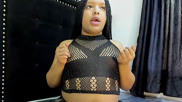 Snapshot of ShanayaKops chatting on October 29, 2:27 pm ShanayaKops online show from October 29, 2:27 pm