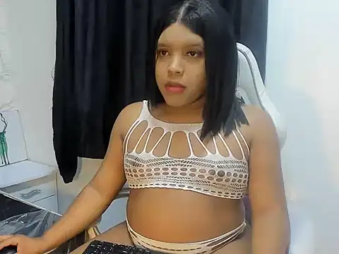 Snapshot of ShanayaKops chatting on November 23, 2:10 am ShanayaKops online show from November 23, 2:10 am