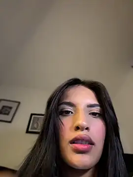 Snapshot of Dulceeany chatting on June 3, 10:36 pm Dulceeany online show from June 3, 10:36 pm