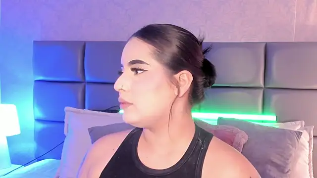 SpicySugar  online show from April 12, 8:01 pm